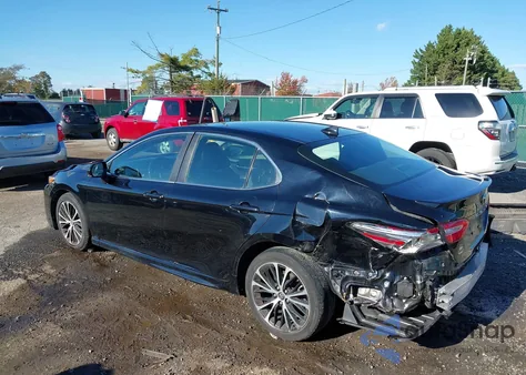 2019 Toyota Camry Se z USA, uszkodzony, nr VIN 4T1B11HK5KU233641
